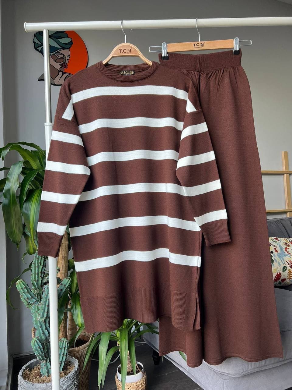 wide  striped two piece knit set in brown