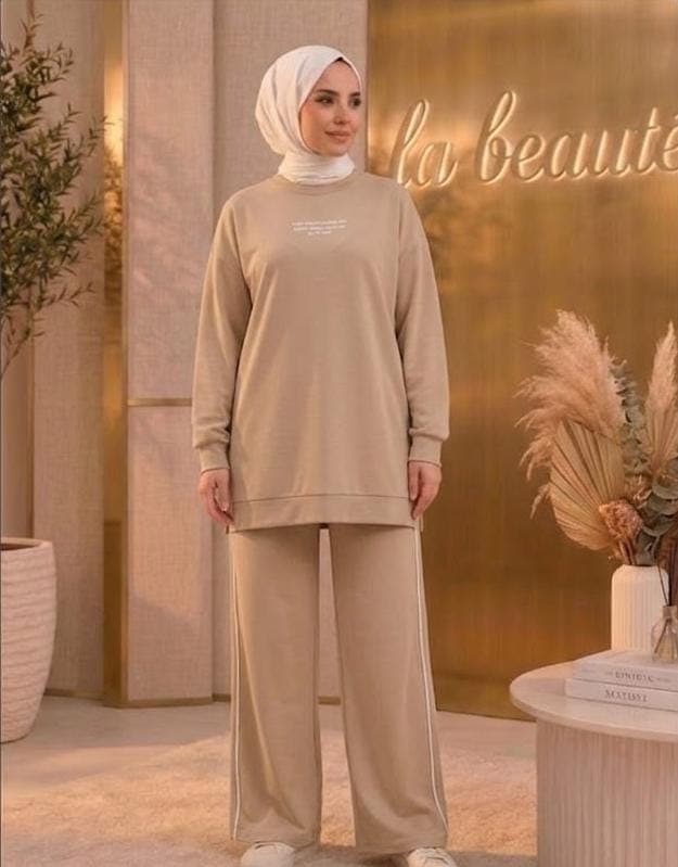 wide leg set in beig